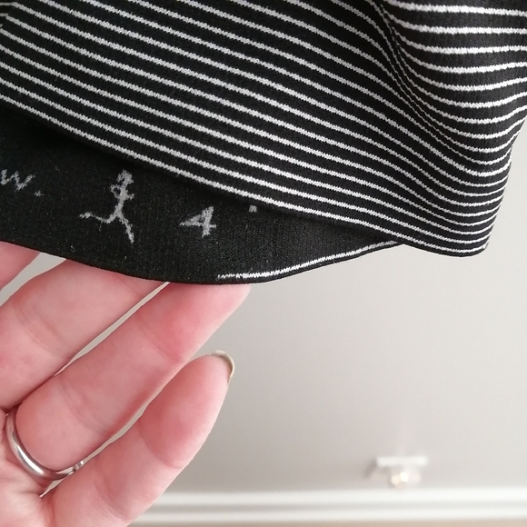 Lululemon Swiftly Tech Long Sleeve White Black Stripe 4 - Picture 13 of 16